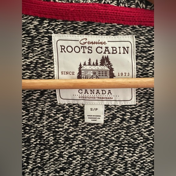 Roots Cabin Salt and Pepper cardigan - Picture 2 of 3